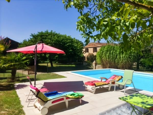 Maison à vendre 8 pièces proche de MARCIAC (32) - 302 m2 - terrain de 7318 m2 - 4 chambres - dépendances et piscine