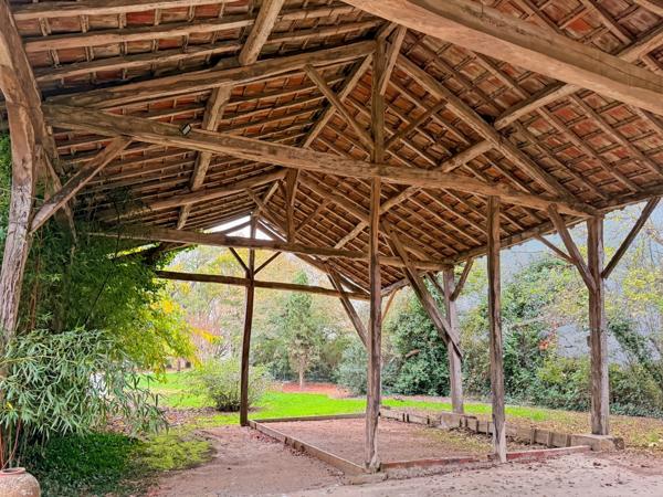 Maison à vendre 8 pièces proche de MARCIAC (32) - 302 m2 - terrain de 7318 m2 - 4 chambres - dépendances et piscine