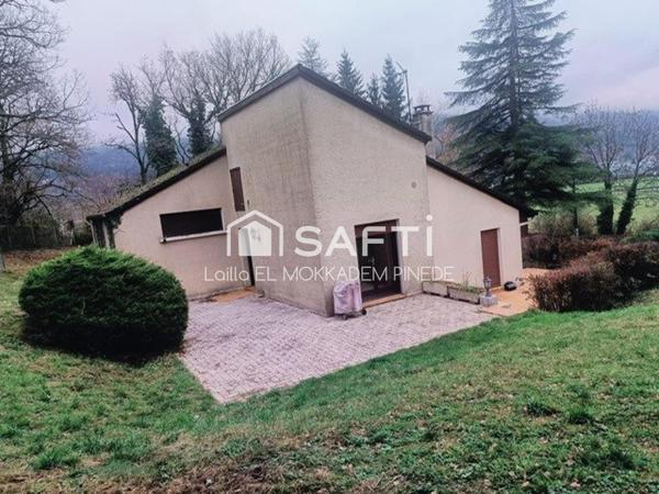 Villa d'architecte à Bellignat avec beaucoup de charme