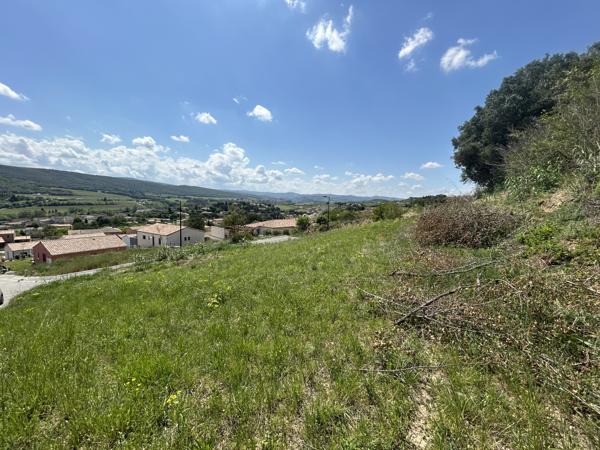 LIMOUX, terrain viabilisé 744 m² en position dominante exposition SUD