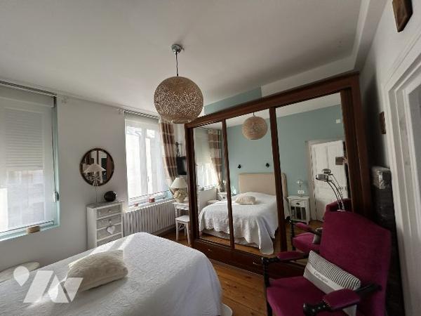 jolie maison de ville en parfait état