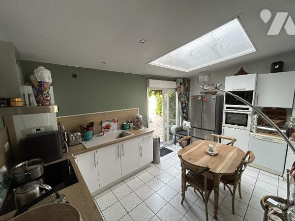 jolie maison de ville en parfait état