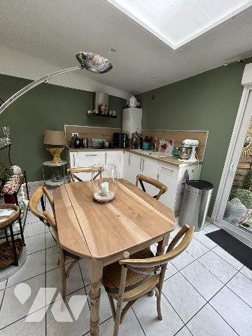 jolie maison de ville en parfait état