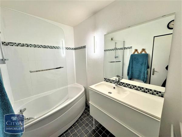 Appartement à louer 4 pièces 105.99m²