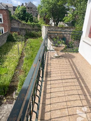IDEAL INVESTISSEURS, Maison de ville, mitoyenne des deux côtés