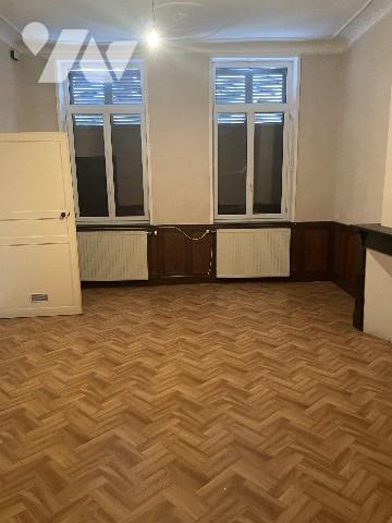 IDEAL INVESTISSEURS, Maison de ville, mitoyenne des deux côtés