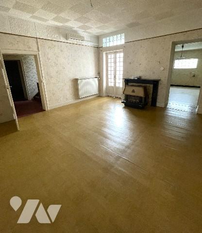 IDEAL INVESTISSEURS, Maison de ville, mitoyenne des deux côtés