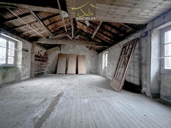 Grange à restaurer ! Idéal pour un projet locatif.