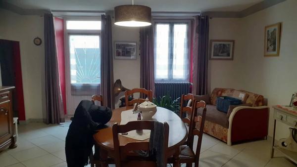 PRIX EN BAISSE  Immeuble avec commerce