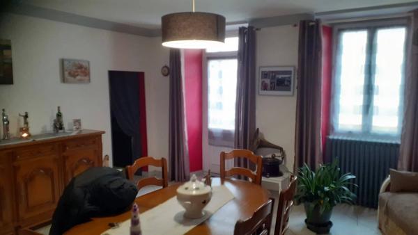 PRIX EN BAISSE  Immeuble avec commerce