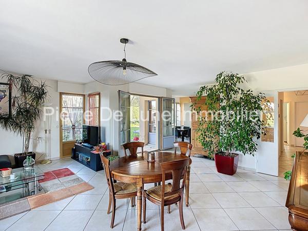 Appartement À vendre 6 pièce(s) 136 m²