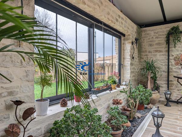 EXCLUSIVITE MAISON CHARENTAISE 6 CHAMBRES 278 m²  Courcon