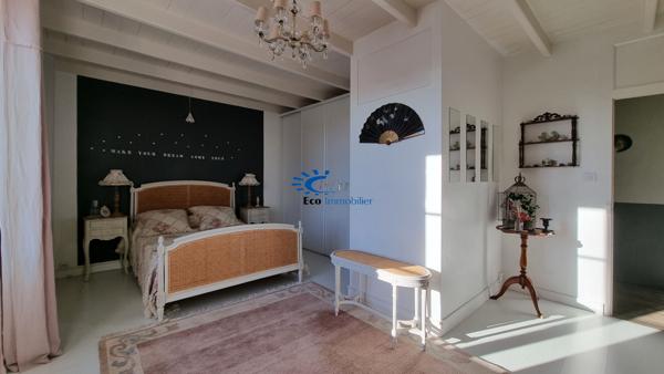 EXCLUSIVITE MAISON CHARENTAISE 6 CHAMBRES 278 m²  Courcon