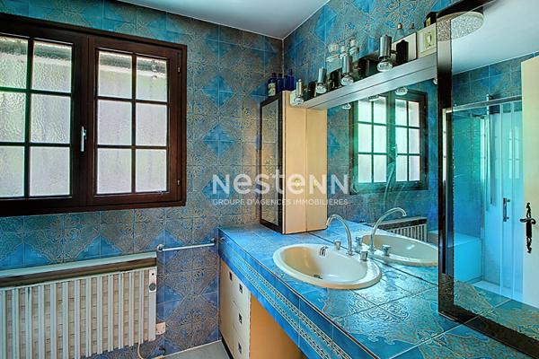 Maison à Lorgues 7 pièces 143 m² avec piscine sur un terrain de 1557m²