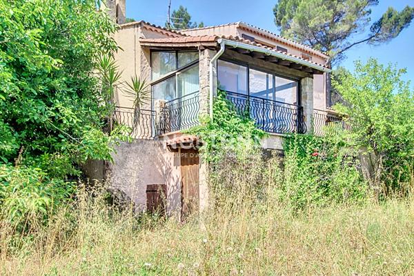 Maison à Lorgues 7 pièces 143 m² avec piscine sur un terrain de 1557m²