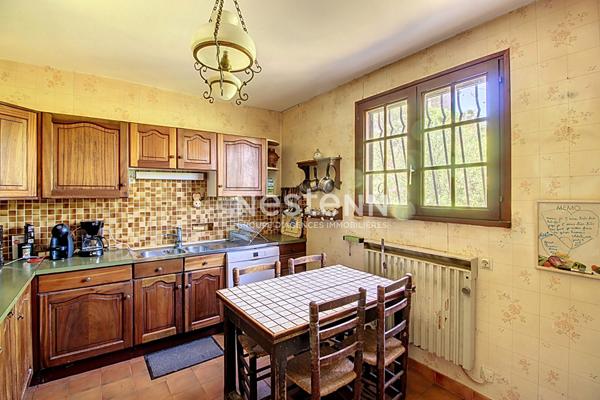 Maison à Lorgues 7 pièces 143 m² avec piscine sur un terrain de 1557m²