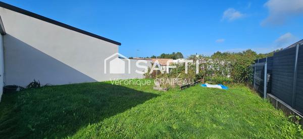 AUX NORMES PMR- SOUS GARANTIE DECENNALE, maison contemporaine de 90m² habitables récente avec 3 chambres, garage sur 446m² de parcelle