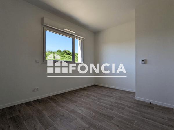 Location Appartement 3 pièces 59.85 m² - Laval 53000
