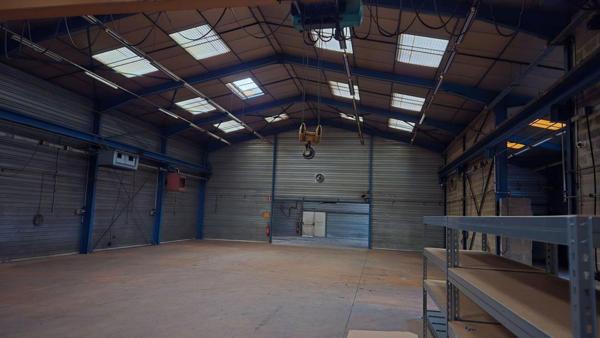 SECTEUR DREUX 28 - LOCAUX D'ACTIVITE avec BUREAUX 1.000 m²