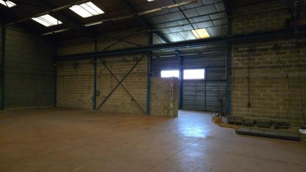 SECTEUR DREUX 28 - LOCAUX D'ACTIVITE avec BUREAUX 1.000 m²