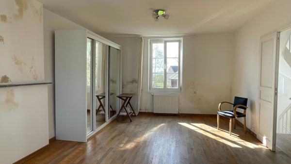Maison
                                                                                                                                                                                                                                                                                                                        5 pièce(s)                                                                                                                                                                                                          3 chambre(s)                                                                                                                                                                                                          125  m²