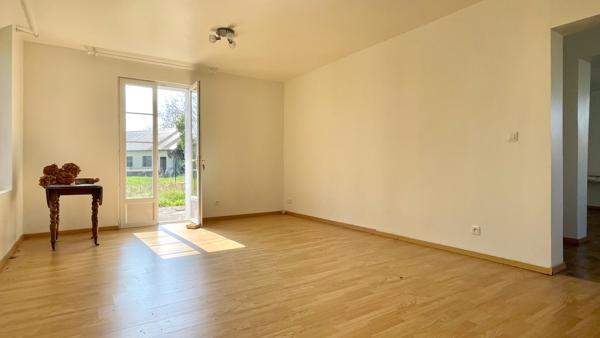 Maison
                                                                                                                                                                                                                                                                                                                        5 pièce(s)                                                                                                                                                                                                          3 chambre(s)                                                                                                                                                                                                          125  m²