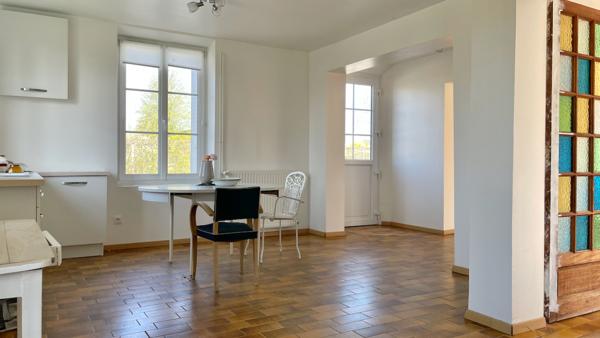 Maison
                                                                                                                                                                                                                                                                                                                        5 pièce(s)                                                                                                                                                                                                          3 chambre(s)                                                                                                                                                                                                          125  m²