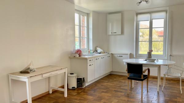 Maison
                                                                                                                                                                                                                                                                                                                        5 pièce(s)                                                                                                                                                                                                          3 chambre(s)                                                                                                                                                                                                          125  m²
