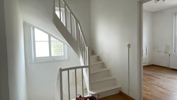 Maison
                                                                                                                                                                                                                                                                                                                        5 pièce(s)                                                                                                                                                                                                          3 chambre(s)                                                                                                                                                                                                          125  m²