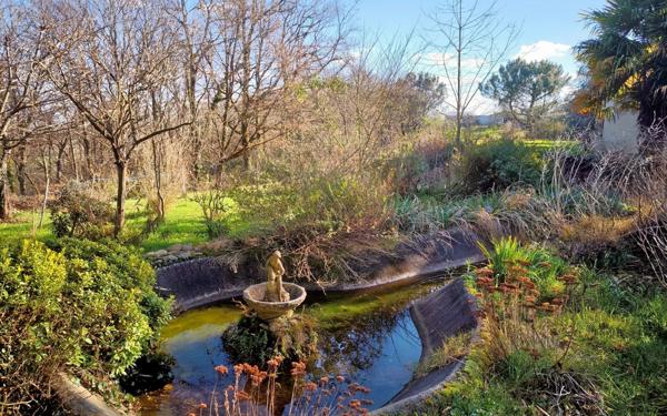 Maison à vendre    6 pièces •  Castelnau-Rivière-Basse