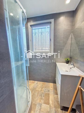 Maison avec sous-sol total, 3 chambres, proche commodités