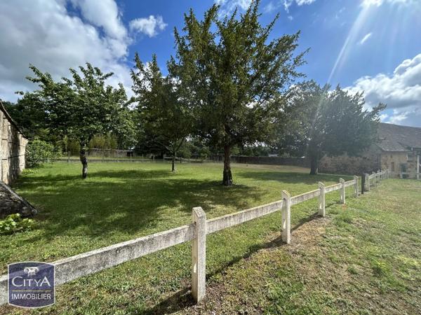 Immeuble à vendre 330m² Écommoy (72220)