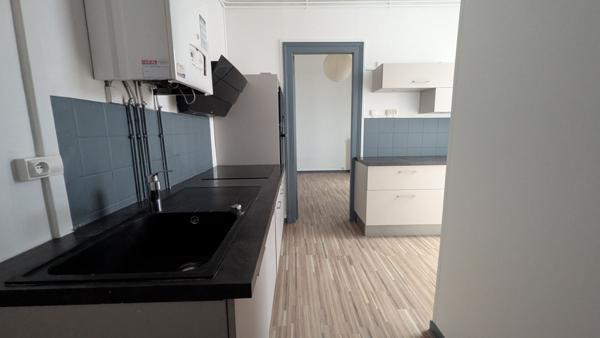 DANTON - F4 DE 87.54M2 AVEC COUR DE 30M2