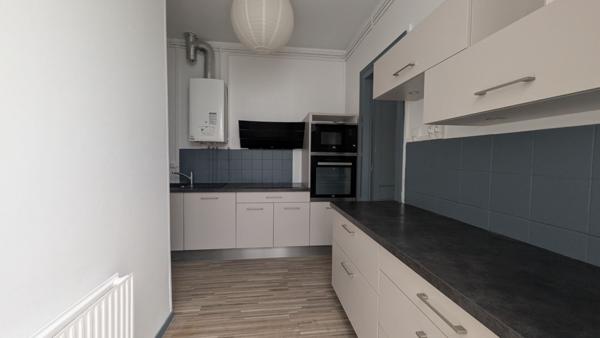 DANTON - F4 DE 87.54M2 AVEC COUR DE 30M2