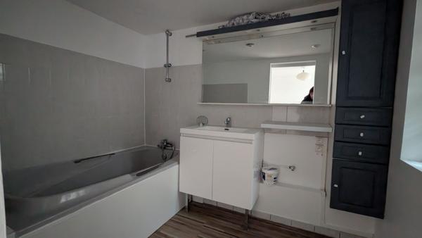 DANTON - F4 DE 87.54M2 AVEC COUR DE 30M2