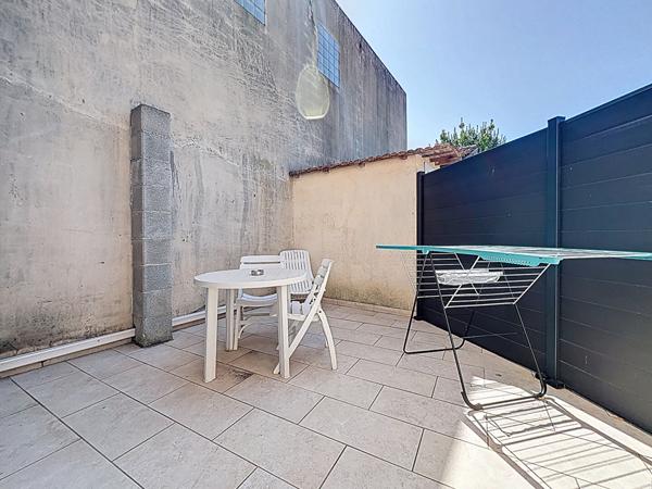 Maison + 2 appartements pour environ 200m² à ORANGE