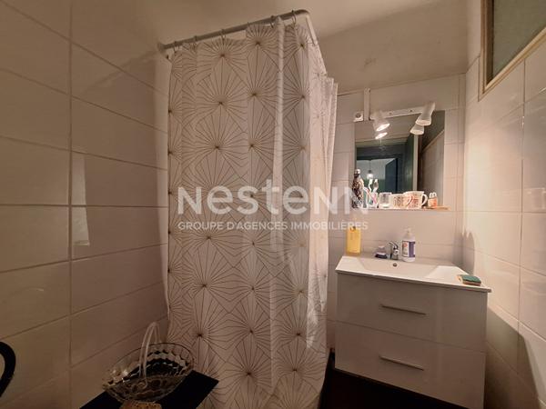 Appartement rénové Avignon 3 pièce(s) 54.69 m2 balcon et parking au 1er étage