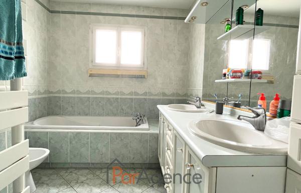 MAISON 162,27 M2 CARREZ