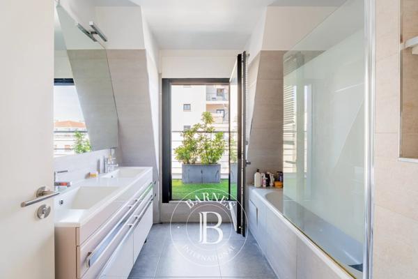 Paris 11ème, Appartement 3 Chambres -  110 m² à vendre