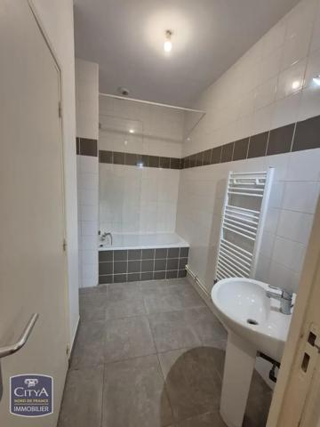 Appartement à louer 2 pièces 60.68m² Lille (59800)