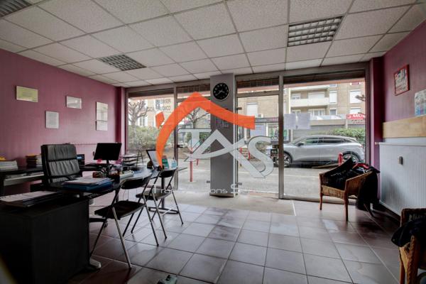 Vente Local commercial 3 pièces 68 m2 à Saint-Chamond