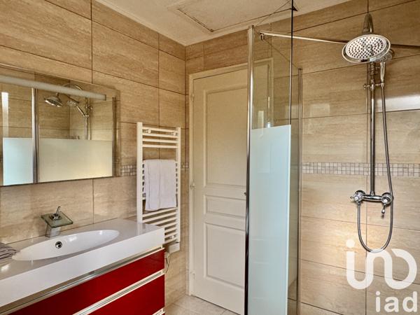 Maison à vendre 6 pièces 175 m² Saint-Pantaléon-de-Larche