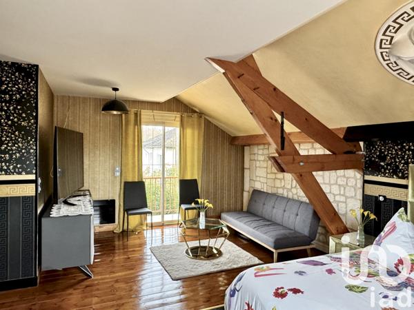 Maison à vendre 6 pièces 175 m² Saint-Pantaléon-de-Larche