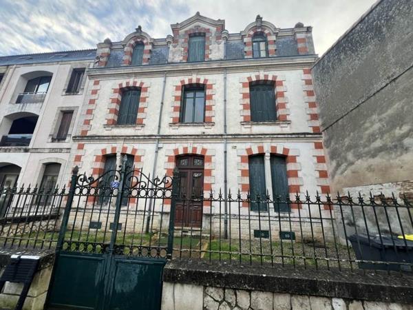 Immeuble à vendre |  Tonneins |  522 m²