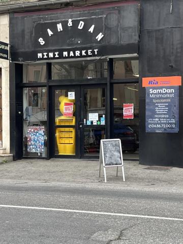 Dpt Alpes de Haute Provence (04), à vendre DIGNE LES BAINS MURS d'un Local commercial