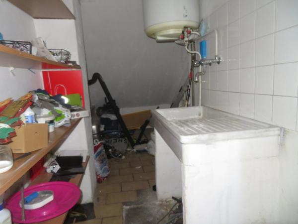 Dpt Alpes de Haute Provence (04), à vendre DIGNE LES BAINS MURS d'un Local commercial