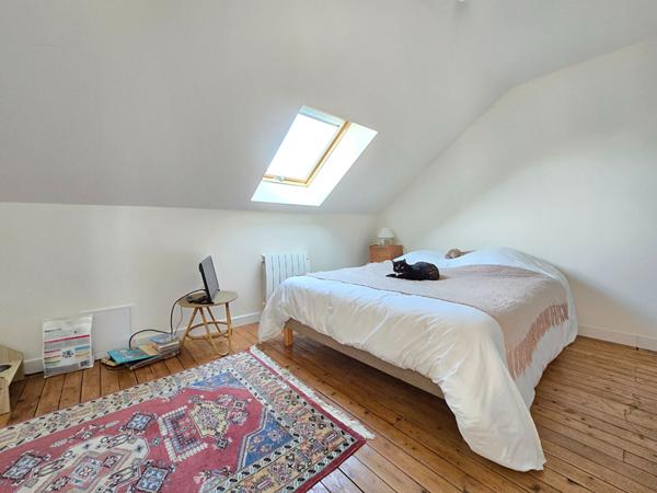 Maison ancienne rénovée avec jardin et piscine à St Marceau