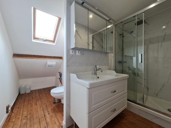 Maison ancienne rénovée avec jardin et piscine à St Marceau