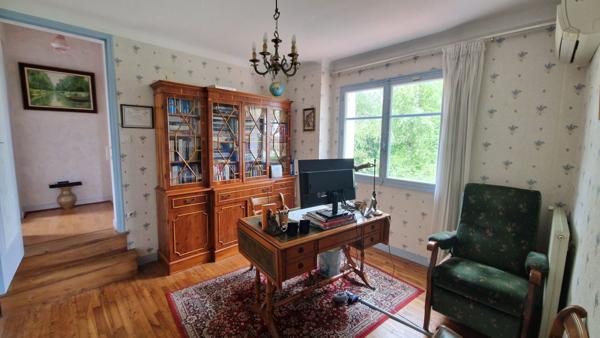 Traditionnelle - 8 pièces - 146 m²