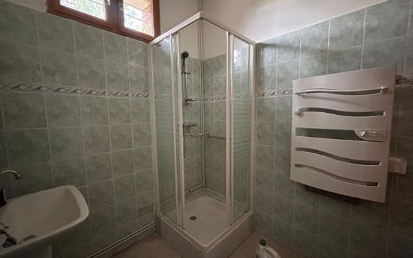 Maison à vendre    2 pièces •  Le Châtelet